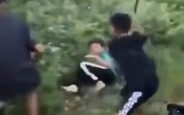 Nam sinh Bình Định bị đánh dã man dù quỳ gối xin tha: Lời khai của nhóm đánh bạn