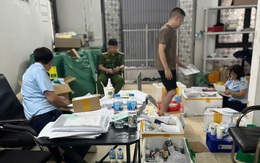 Cảnh sát đồng loạt kiểm tra nhiều cơ sở kinh doanh ở Hà Nội