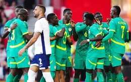 Tuyển Anh bị la ó trong trận thua đầu tiên dưới thời Tuchel