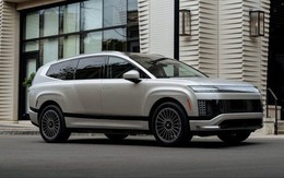 Trung Quốc siết chặt kho báu cả thế giới khao khát, một nhà sản xuất ô tô bất ngờ tuyên bố tích trữ sản lượng đủ dùng trong 1 năm