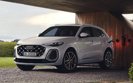 Audi Q5 có bản PHEV: Chạy 100km không cần xăng, sạc nhanh hơn laptop, phả hơi nóng lên GLC, X3