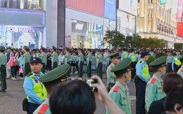 Khách Việt ngạc nhiên thấy cảnh tượng trên phố khi du lịch Trung Quốc: "Tôi tưởng chỉ có trên phim"