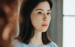 Tôi phá két sắt mẹ chồng để lấy hộ khẩu và phát hiện bí mật hủy hoại cả tuổi thơ chồng