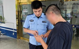 Sáng ra ngân hàng gửi 20 tỷ đồng, đến chiều toàn bộ số tiền đã "bốc hơi": Cú nhấp chuột tai hại khiến người đàn ông sập bẫy lừa đảo không ngờ tới