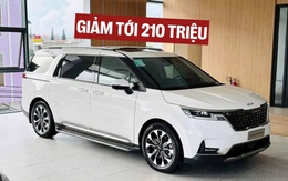 Kia Carnival bản xăng cao nhất giảm tới 210 triệu đồng tại đại lý, giá thực tế còn 1,549 tỷ đồng nhưng phải đánh đổi 1 thứ
