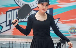 Nữ diễn viên giờ vàng VTV từng ngồi xe lăn vì pickleball vài tháng sau đã trở lại mạnh mẽ “flex” cúp và huy chương