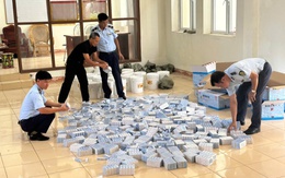 Khám xét 20 chiếc thùng nhựa ở Quảng Ninh, phát hiện sự thật bên trong