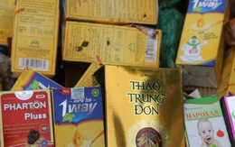 Hàng nghìn hộp thực phẩm chức năng hết hạn bị vứt ra bãi rác ở Quảng Ninh