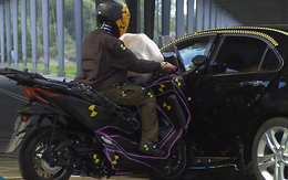 Thử nghiệm va chạm thực tế túi khí trên xe máy