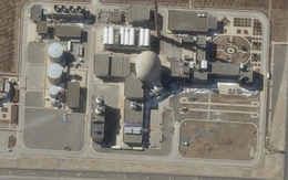 Israel tấn công mục tiêu đáng chú ý của Iran nhưng "sắp cạn tên lửa phòng không"