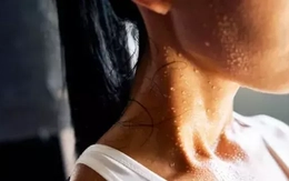 Dấu hiệu cảnh báo đau tim, mắc ung thư chỉ từ... giọt mồ hôi