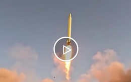 Khoảnh khắc tên lửa Iran ồ ạt tấn công Israel