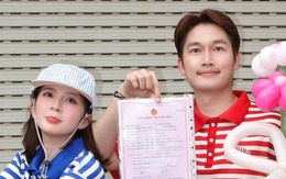 Đình Tú “đánh úp” khoe giấy đăng ký kết hôn với vợ hot girl sau 2 ngày công khai cầu hôn thành công