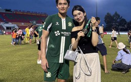 Hotgirl ngân hàng tình tứ bên “nam thần” U23 Việt Nam, visual phát sáng, body mẹ bỉm vẫn đỉnh không kém thời son rỗi