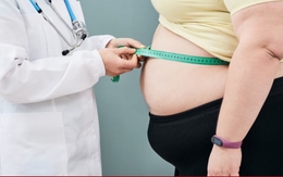 Tăng 35 kg trong một năm do 'ăn để xả stress'