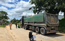 Va chạm xe tải và xe đạp điện, 4 em nhỏ thương vong ở Đắk Lắk