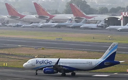 Máy bay chở gần 170 người báo hiệu hết nhiên liệu khẩn cấp