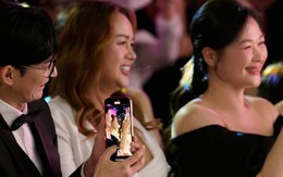 Độc lạ Vbiz: Huy Khánh công khai si mê vợ cũ ra mặt, thái độ của Mạc Anh Thư mới đáng bàn