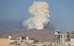 Israel - Iran tiếp tục tấn công lẫn nhau bất chấp lệnh ngừng bắn