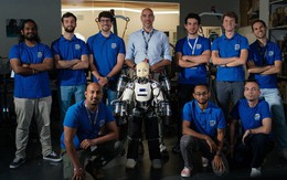 Robot cứu hộ đeo ba lô phản lực: Từ ý tưởng khoa học viễn tưởng đến hiện thực đáng kinh ngạc