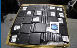 Truy quét thần tốc 48 giờ, hải quan tóm gọn 5 kiện hàng chứa 2.200 trang sức giả có giá trị hơn 662 tỷ đồng