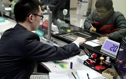 Người đàn ông gửi tiết kiệm 3,4 tỷ đồng, khi đến rút phát hiện còn 0 đồng, ngân hàng tuyên bố: “Anh vẫn còn nợ chúng tôi 5,4 tỷ đồng”