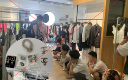 Đột kích phòng livestream của KOL nổi tiếng, triệt phá đường dây phát tán 3.000 sản phẩm trang sức, hàng thời trang nhái quy mô lớn, có cả Channel, LV