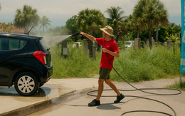 22 tuổi bỏ việc hành chính, kiếm gần 2 tỷ/năm chỉ nhờ lau dọn xe hơi