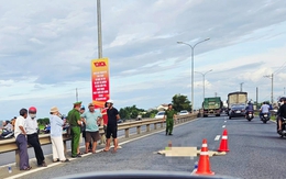 Thông tin mới vụ đâm bạn gái rồi chạy ra đường, bị xe tải tông chết