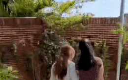 "Biệt phủ" hàng nghìn m2 ở Quảng Ngãi được ví như hoàng cung trong Như Ý truyện: Những căn villa nối tiếp nhau chẳng khác gì tam cung lục viện, có cả ngự hoa viên để đi dạo mỗi ngày!