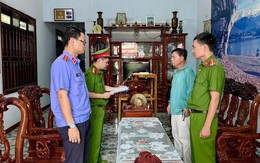 Bắt, khám xét chỗ ở nguyên Phó Chủ tịch UBND huyện