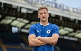 Liam Delap phải nhanh chóng trở thành tâm điểm hàng công của Chelsea