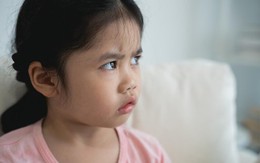 Nghiên cứu của Mỹ: 3 sai lầm âm thầm “kéo tụt” trí thông minh của con, rất nhiều cha mẹ đang vô tình mắc phải