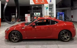 Để các siêu xe gần 100 tỷ đồng ở nhà, Cường "Đô-la" chấp nhận "đi bụi" cùng xe Toyota chỉ vài trăm triệu đồng