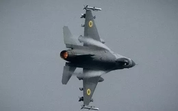 Rộ tin Ukraine bắn rơi chiến đấu cơ Su-35 của Nga bằng tiêm kích F-16