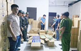 Đột kích cơ sở mỹ phẩm Thanh Thuý và Mỹ Trinh, công an tịch thu 70.000 chai dầu gió giả, tạm giam 19 người