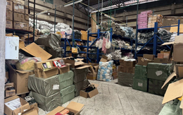 Đột kích 5 nhà kho lớn chứa toàn nước hoa nhái thương hiệu nổi tiếng thế giới, đánh sập 'thủ phủ' hàng giả với gần 35.000 món đồ