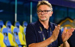 HLV Kim Sang-sik sẽ vô địch giải Đông Nam Á nhờ “món quà” từ ông Troussier?