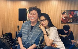 Nam ca sĩ 46 tuổi vẫn được cha mẹ chăm như em bé, không vợ con nhưng hạnh phúc trong tình yêu