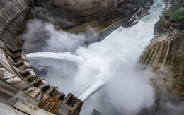 300 con đập bị cho nổ, hàng trăm nhà máy thuỷ điện ngừng hoạt động: Chuyện gì đang xảy ra ở Trung Quốc?