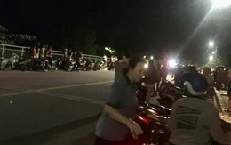 Trong khi lực lượng cứu hộ suốt đêm tìm kiếm, người nhảy cầu... tự bơi vào bờ