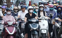 Xe máy xăng sắp rút khỏi Vành đai 1: Người dân được hỗ trợ gì?