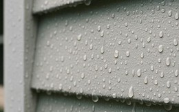 Đi ngược lại cả thế giới: Singapore phát triển sơn thấm nước, có thể tự "đổ mồ hôi" để làm mát, tiết kiệm tới 40% tiền điện điều hòa