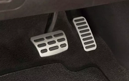 Trung Quốc sắp cấm xe điện mặc định chế độ lái 'một bàn đạp'