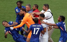 PSG thảm bại, HLV Enrique đánh vào mặt tiền đạo Chelsea