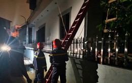 Giải cứu 4 người khỏi đám cháy nhà ở Hải Phòng