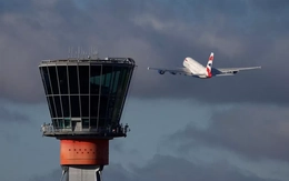 Hai máy bay Trung Quốc suýt va chạm trên không phận Nga