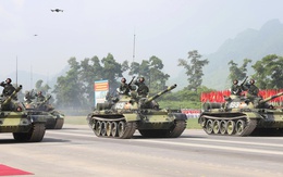 Ngắm xe tăng, tên lửa hợp luyện chuẩn bị cho diễu binh đại lễ 2-9