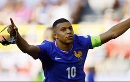 Mbappe tặng 5,5 tỷ đồng, 5 cảnh sát bị điều tra