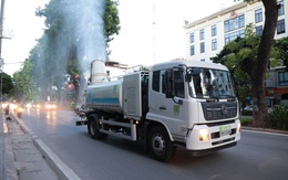 Cận cảnh "pháo xa sương mù" hoạt động trên các tuyến phố Hà Nội